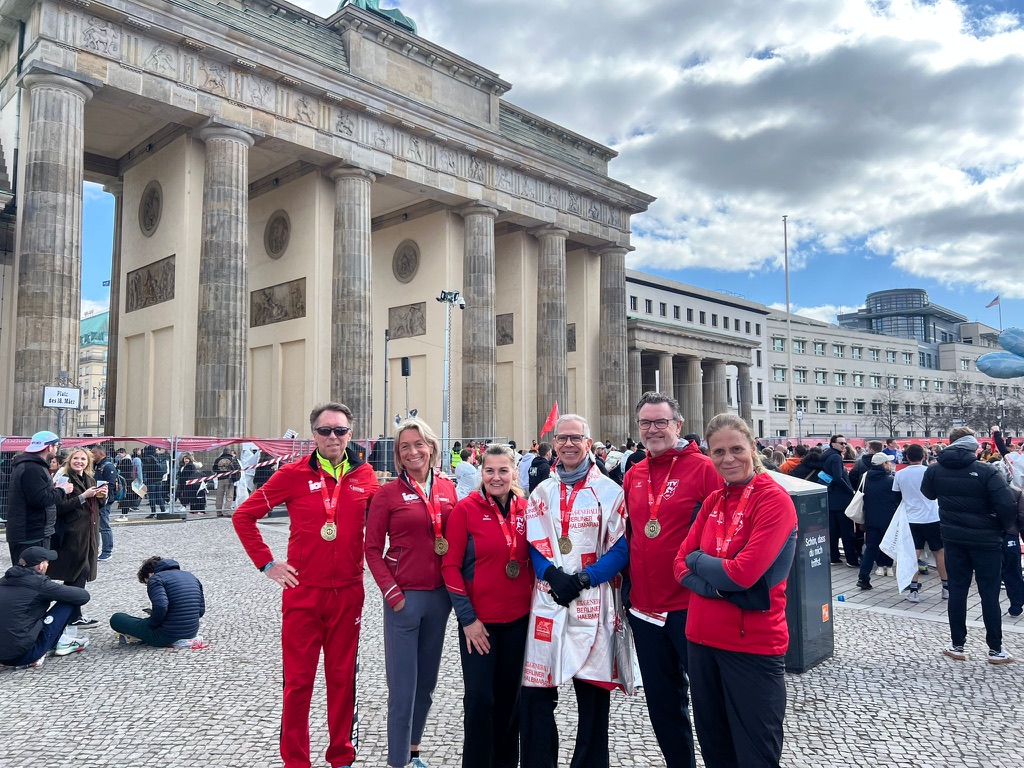 Hans-Georg Hesse, Elke Husmann-Zich, Alex Beeck, Jürgen Esser, Volker Schaven, Stefanie König beim 45. Berlin Halbmarathon